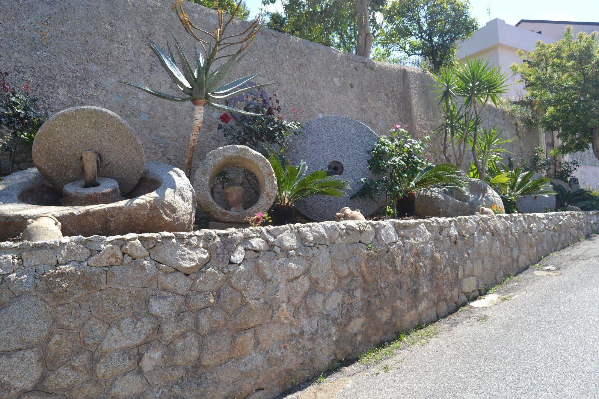Sofia Bed & Breakfast 3*